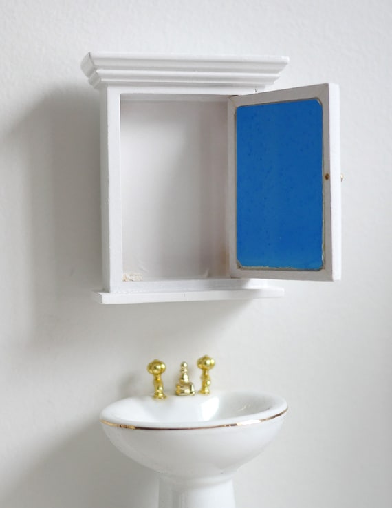 1/12 Puppenhaus Miniatur Badezimmermöbel Wandspiegel Spiegelkasten   5,9 x 
