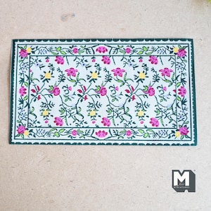 Handgeknüpfter Teppich mit Blumenmuster im Maßstab 1:12 1:12 Miniaturteppich 16 cm lang