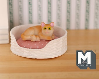 1:12 Dollhouse Supplies Miniature cat kitten 1 12th pet (Bed is not included) - C052
