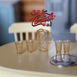 1:12 Dollhouse Miniature Pitcher and Glasses (Made with Plastic) F045