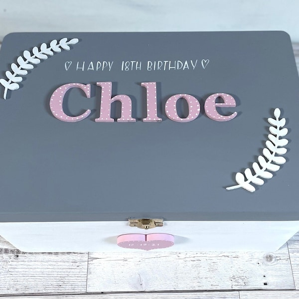 18th Birthday gift girl, 18th Birthday keepsake box personalised, 18th Birthday gift daughter, Large wooden keepsake box, girl memory box