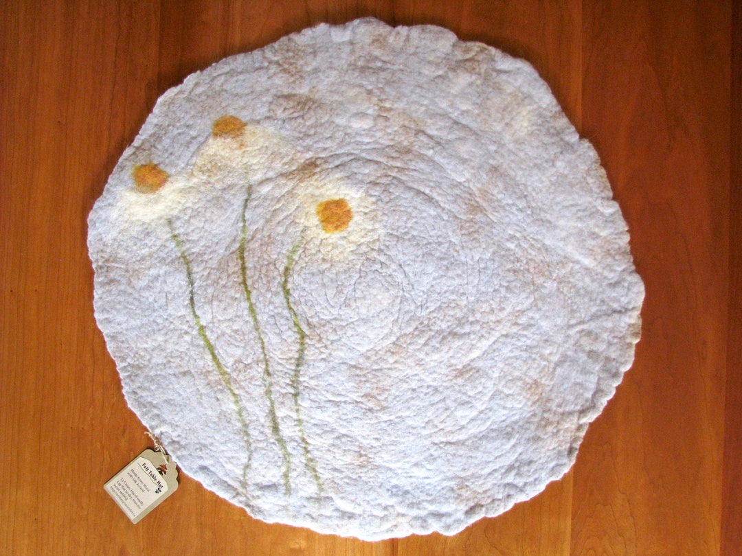 Daisy Table Mat, Light Periwinkle Felt Table Mat, Floral Table Cover