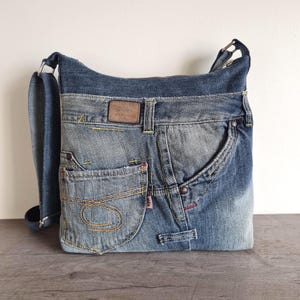 Jeans bag medium size, Distress style Jeans recycled bag, Denim upcycled crossbody bag, teens jeans bag, shoulder jeans bag, gift for her eu