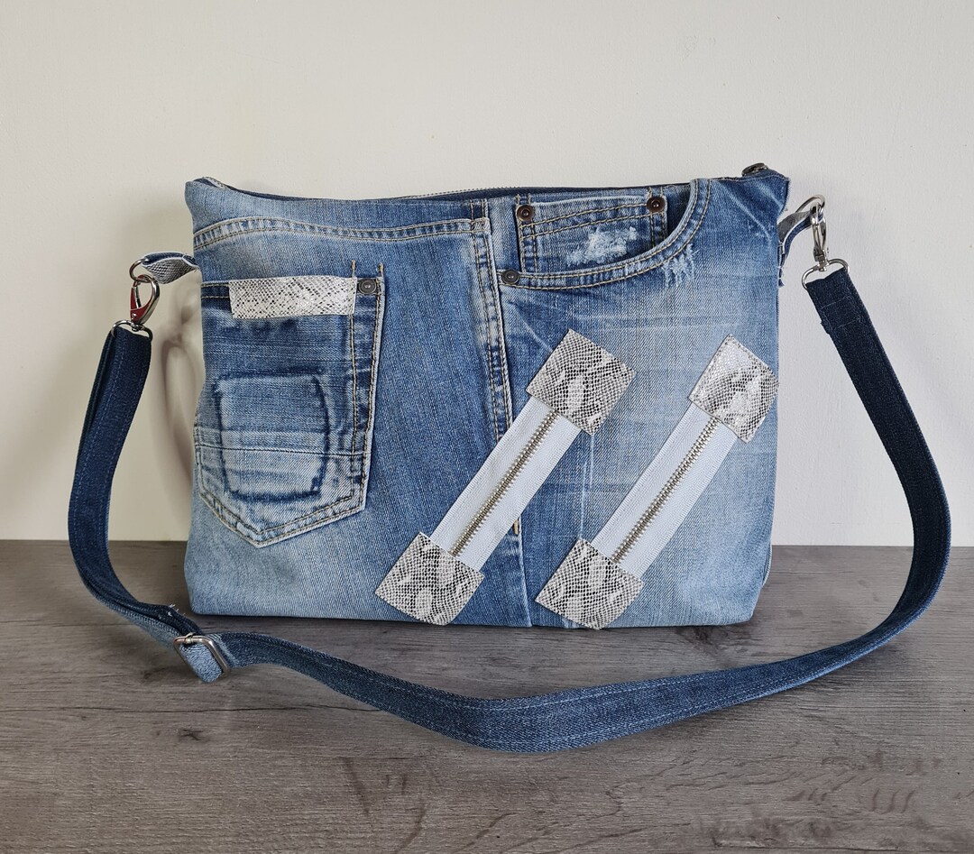 DHgate.com:2024 Womens Vintage Denim Punk Handbag, Y2K