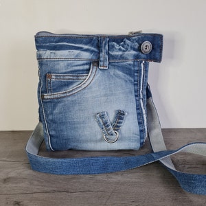 Cross Body Zippered Recycled Jeans small bag, Denim crossbody pouch, Messenger jeans small bag for teens, recyceled jeans purse small bag eu