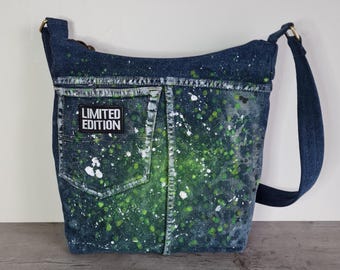 Bolso grande de jeans pintado a mano con correa, bolso bandolera de jeans reciclados, bolso de hombro de jeans reciclados, bolso de jeans con muchos bolsillos