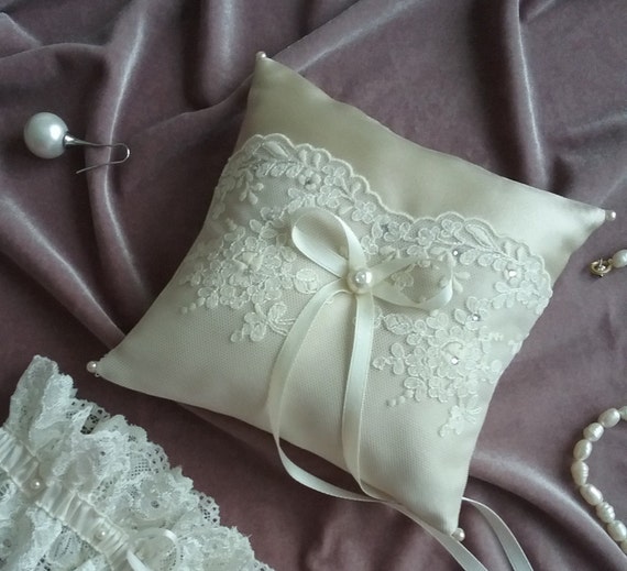 Etsy wedding pillows outlet