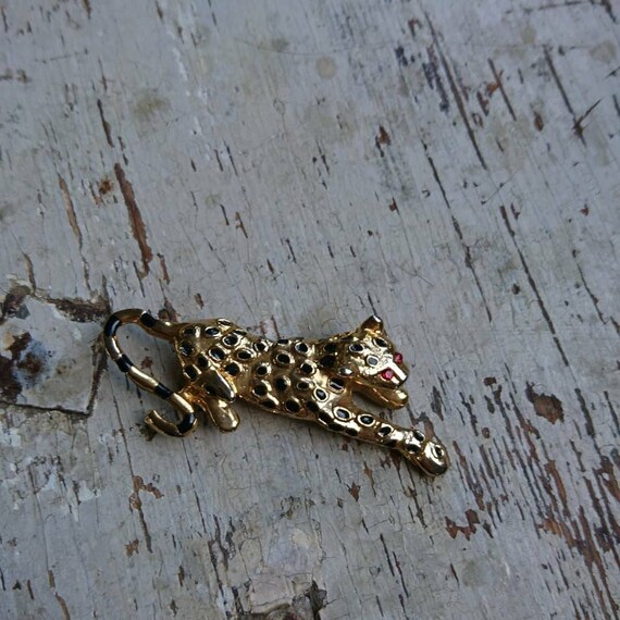 Vintage 1980s leopard brooch, 80s brooch leopard,