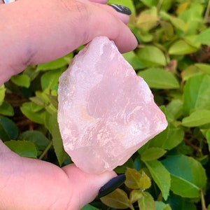 Raw Rose Quartz Crystal – Premium Grade Natural Pink Stone for Heart Chakra Healing, Love Energy & Spiritual Use (Multiple Sizes Available)