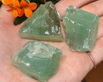 One Green Calcite Chunk, Green Calcite Stone, Rough Green Calcite, Pocket Stone, Calcite Chunk, Green Calcite