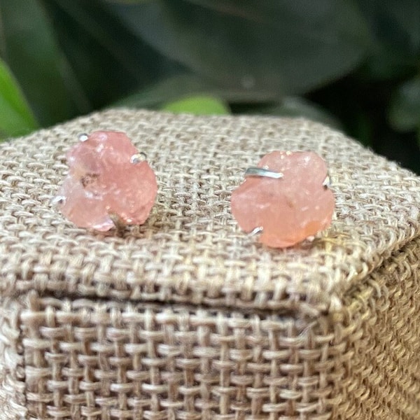 Rough Rose Quartz Earring, Rose Quartz Earring, Raw Prong Stud Earring, October Birthstone, Rose Quartz, Raw Rose Quartz Post