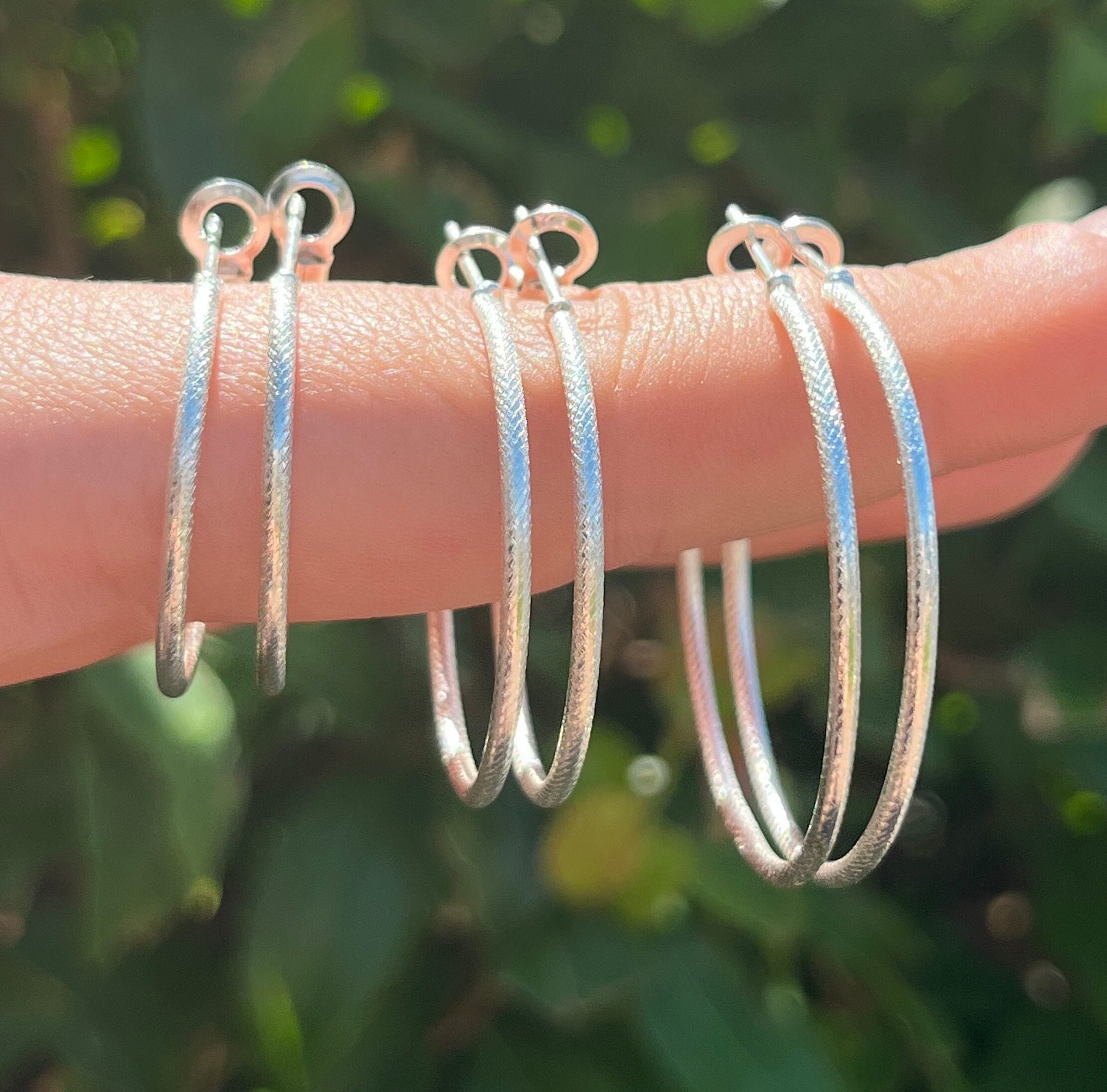 Latch back shop earring clasp