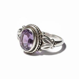 Oval Leaf Amethyst Sterling Silver Ring, Amethyst Stackable Ring, Crystal Jewelry, Crown Chakra, Healing Stone, February Birthstone, ASJ