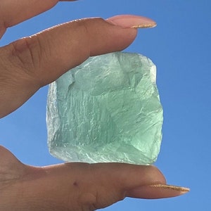 Raw Lime Green Fluorite Stone, Rough Fluorite Crystal, Fluorite Pocket Stone, Heart Chakra, Spiritual Stone, Yoga Mediation, Mexico Stone
