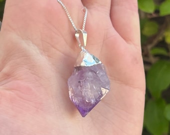 Raw Amethyst Point Pendant – Rough Amethyst Crystal Necklace for Crown Chakra, Meditation, Bridesmaid Gift, February Birthstone Jewelry