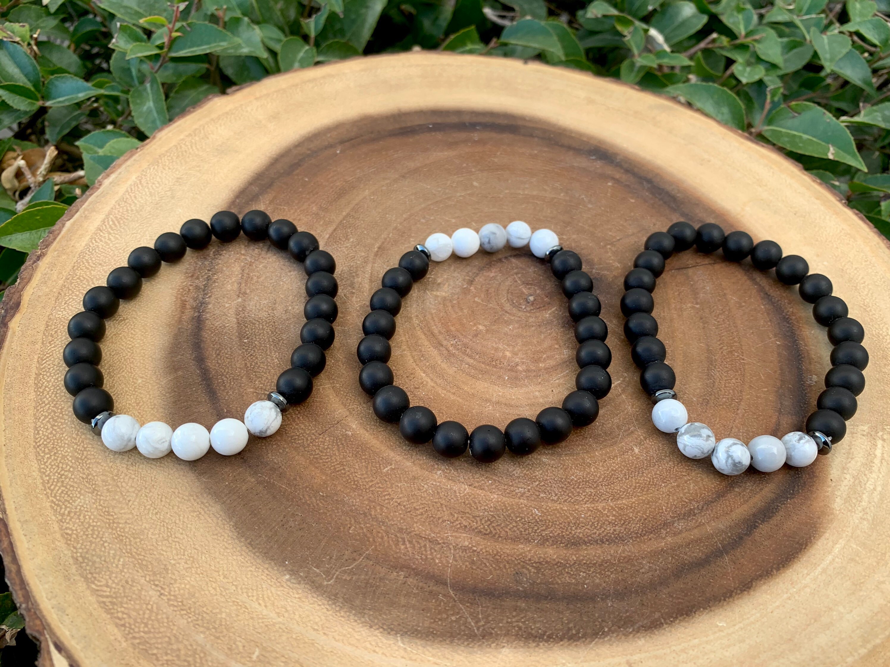 One 8mm Howlite & Matte Obsidian Rock Round Beaded Bracelet One 8mm Howlite & Matte Obsidian Rock Round Beaded Bracelet