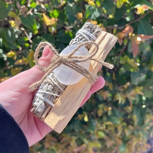 Selenite Crystal Cleansing Bundle, Palo Santo and California Sage, Healing Smudge Kit, House Warming, Cleansing Kit, Good Vibes