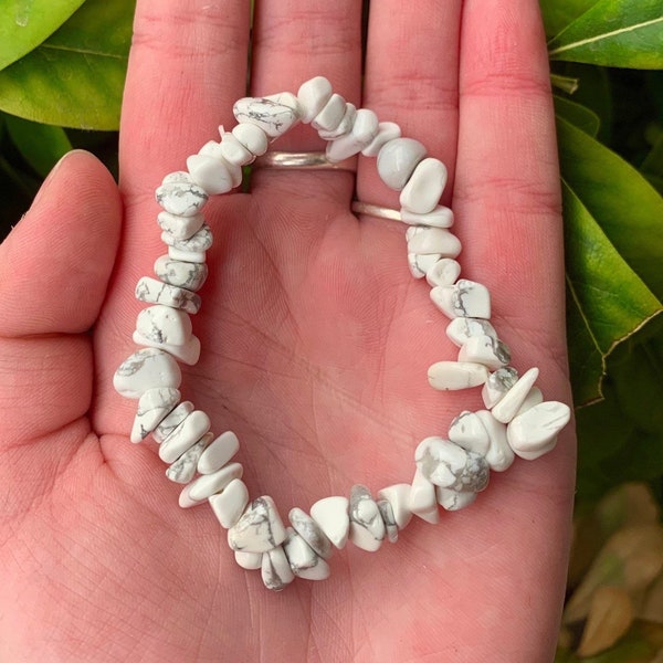 One Howlite Stone Chip Bracelet, Howlite Bracelet, Stone Chip Bracelet, White Bracelet, Howlite Jewelry, Sleep Stone, Insomnia, Tranquility