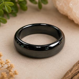 Hematite Ring Natural Stone Band Crystal Ring Black Gemstone Ring Unisex Healing Jewelry Grounding Protection Gift Minimalist Ring