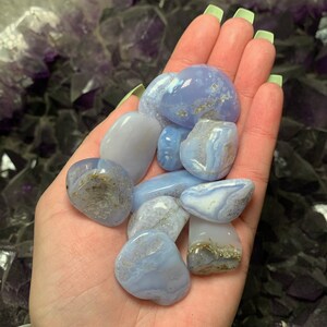 One Blue Lace Agate Tumbled Stone, Blue Lace Agate Pocket Stone, Chalcedony Agate, Crown Chakra, Energy Stone, Meditation Stone image 5