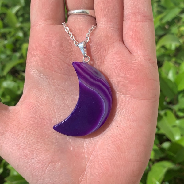 Purple Agate Flat Moon Shape Pendant, Moon Carved Pendant, Crown Chakra, Healing Stone, Purple Crystal, Agate Slice, Purple Moon Necklace