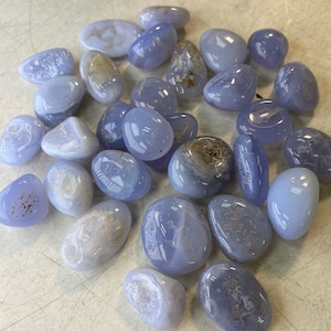 One Blue Lace Agate Tumbled Stone, Blue Lace Agate Pocket Stone, Chalcedony Agate, Crown Chakra, Energy Stone, Meditation Stone image 10