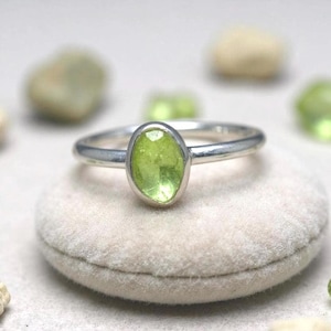 Raw Peridot Sterling Silver Ring, August Birthstone Jewelry, Green Crystal Ring for Healing & Abundance, Natural Gemstone Stackable Ring