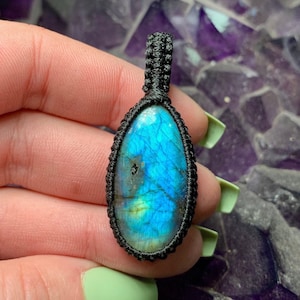 Labradorite Macrame Pendant, Oval Shaped, Tear Drop Shaped, Labradorite Cabochon, Polished Crystal Pendant, Third Eye Chakra, Protection
