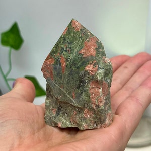 One Small Unakite Polished Point, Unakite Tower, Crystal Point, Power Point, Heart Chakra, Crystal Grid, Altar Piece, Healing, Love Energy