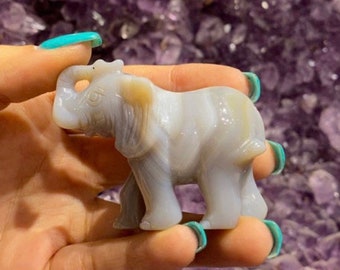 Gray Agate Elephant Carving, Elephant Carving, Chalcedony Crystal, Agate Elephant, Good Luck Symbol, Elephant Gift, Spirit Animal, Totem