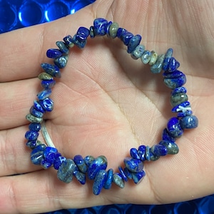 One Lapis Lazuli Chip Bracelet, Lapis Stretch Bracelet, Beaded Bracelet, Blue Chip Bracelet, Healing Bracelet, Throat Chakra. Friendship