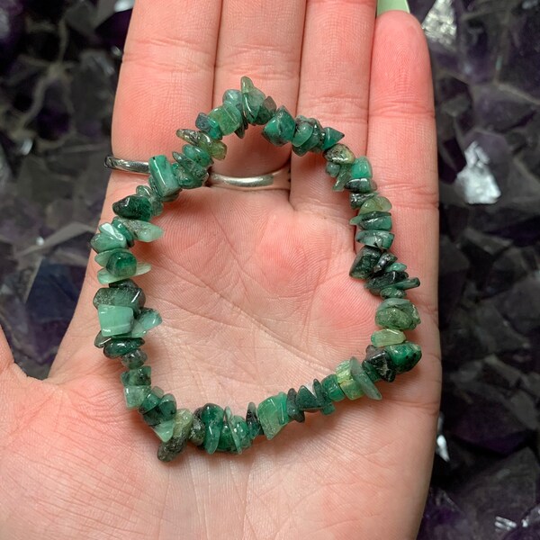 One Emerald Stone Chip Bracelet, Emerald Chip Bracelet, Stone Bracelet, Green Emerald Stone Bracelet, May Birthstone, Stretch Bracelet