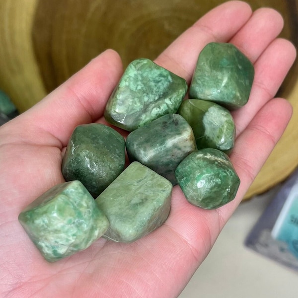 One Afghan Jade Tumbled Stone, Dark Green Jade Pocket Stone, Heart Chakra, Lucky Stone, Health Stone, Healing Energy, Metaphysical, AGJ