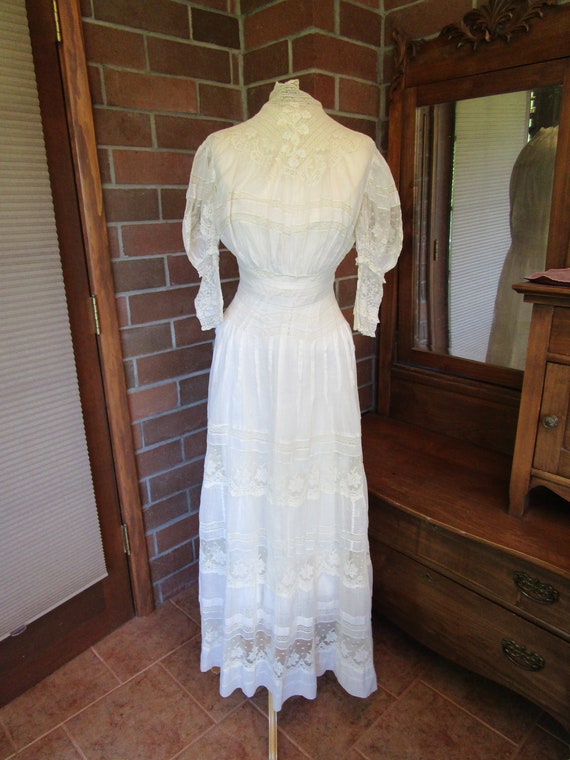1910 white lawn and lace dress