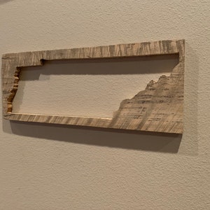 Segnale di Stato del Tennessee fatto di legno di fienile recuperato. Barnwood Wall Sign / Wood Sign/ Custom State Sign. Segno del Tennessee.