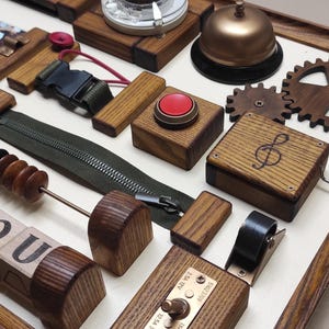 Planche occupée bricolage 2 ans, pièces de planche occupée pour tout-petits, jouet porte et loquet, pièces de planche occupées personnalisées, cadeau garçon de 1 an, cadeau fille de 2 ans