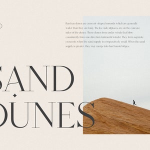Op de afbeelding: Een zwart-wit grafisch ontwerp met de tekst "SAND DUNES" in een serif-lettertype. De afbeelding toont een persoon die een zandduin oploopt.