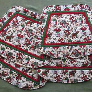 Round Table  SANTA&#39;S WORKSHOP Placemats