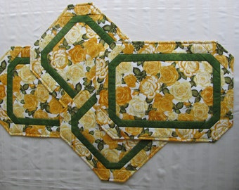 YELLOW ROSES Placemats