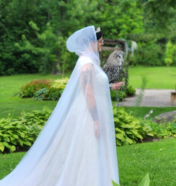 Hooded Cloak Wedding Cape Jacket Gothic Wedding Dress Elven Wedding Dress Medieval Dress Hood Wedding Cape Cloak Bridal Cape Jacket Hood Etsy Canada