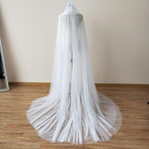 SARIS // Tulle Hooded Cloak Wedding Cape Jacketwedding Bridal - Etsy