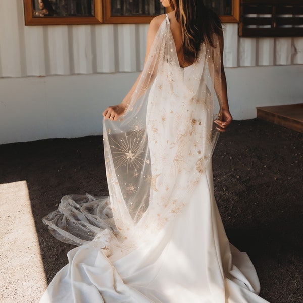 STELLA Cape // Gold Glitter Star y Pearl Cape Veil, Capa de boda de tul, velo nupcial de boda starburst, capa de boda boho, capa de capa celestial