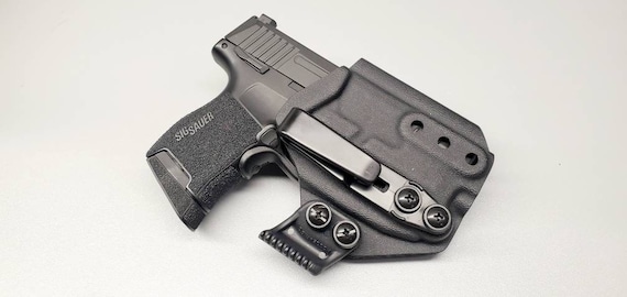 Sig Sauer P365 w// Lima365 Laser Concealment IWB Black Carbon Fiber KYDEX Holster