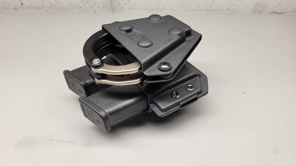 9/40 ASP Hinged Cuff Holder and Universal OWB Double Magazine Carrier