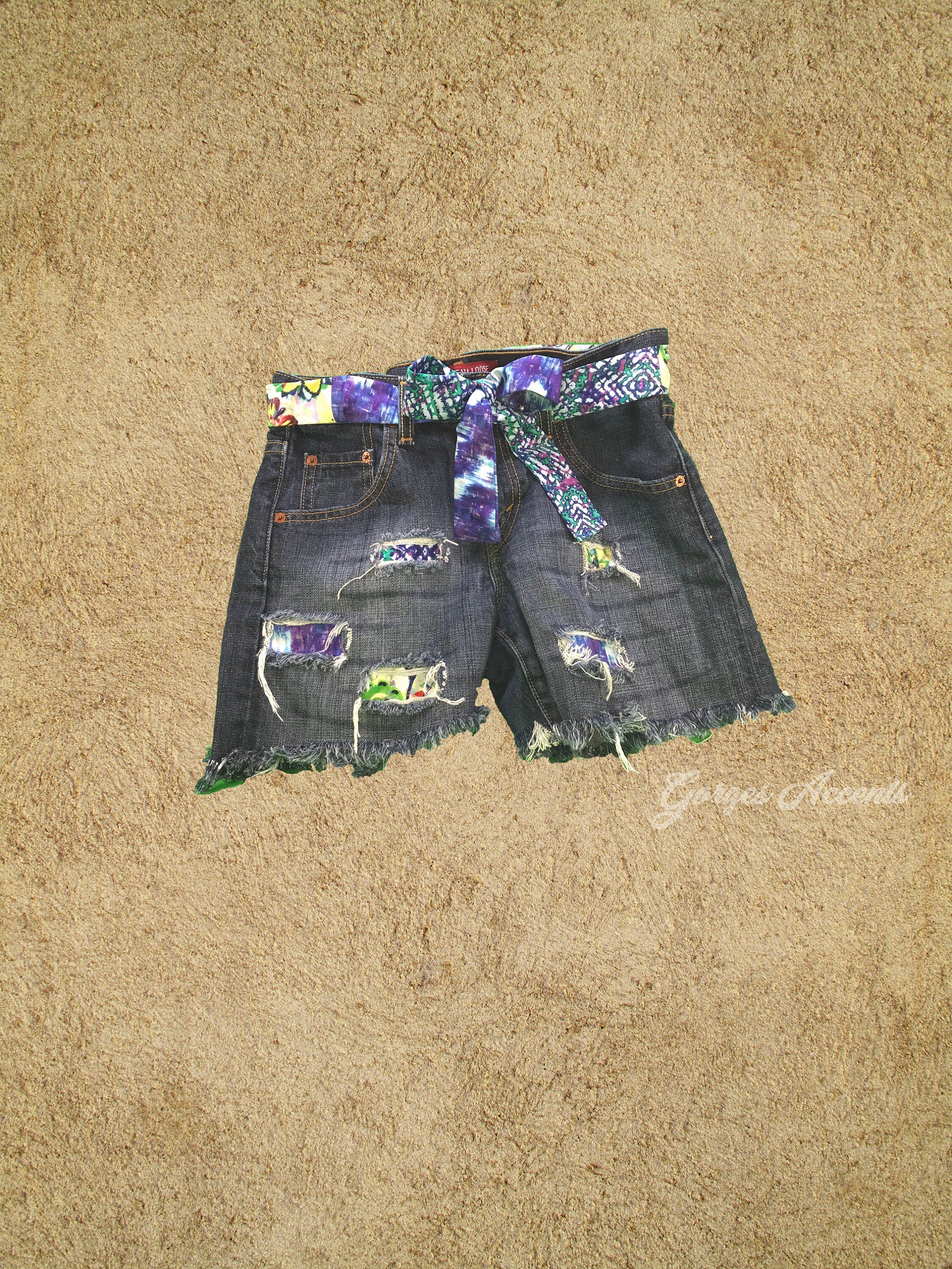 levi ripped jean shorts