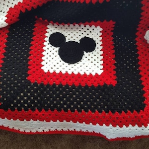 Crochet Mickey and Minnie mouse granny square  blanket