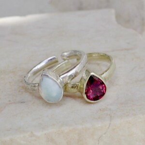 Verstellbarer Edelstein Ring Gehämmert | Larimar Opal Rubin Ring 18k Gold Sterlingsilber