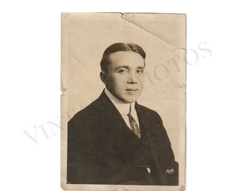 Vintage Photo 1900 handsome man Printable, Download Photo, Antique Photo, Digital Photo