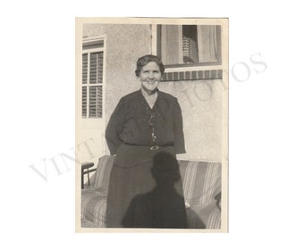 Vintage Photo 1920 older Woman With Man Shadow Printable, Download Photo, Antique Photo, Digital Photo