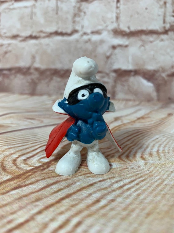 miniature smurf figurines